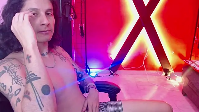 alan_dominat's cam snapshot