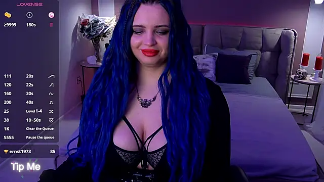 Miss_Maya_Mils live sex cam