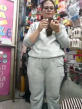 Vale_Saenzz live sex cam