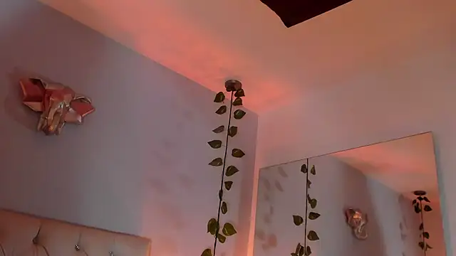 Isabella_Flowers's cam snapshot