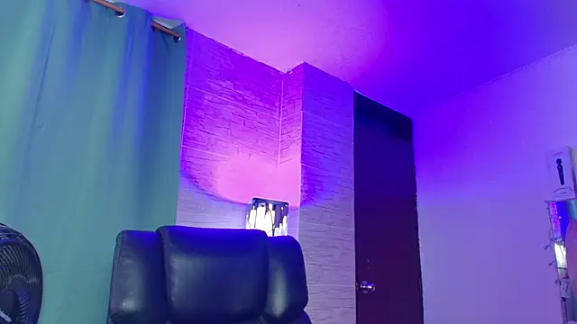 dakota_Robbins_'s cam snapshot