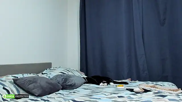 hey_tyankaa's cam snapshot