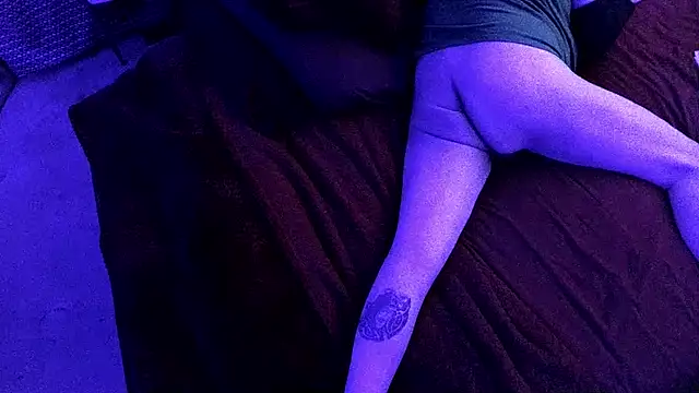 Time2playN303party's cam snapshot