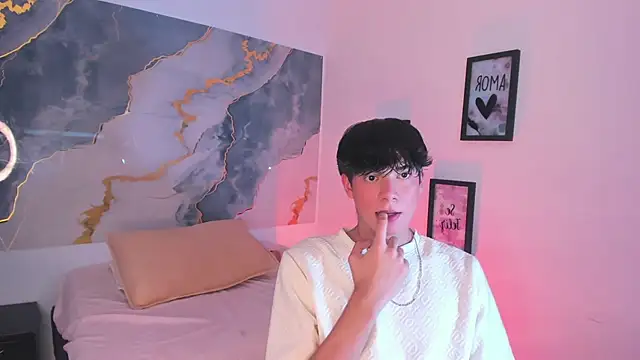 Isaac_Kurtt live sex cam