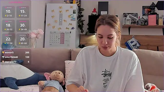 Girl_alone_home's cam snapshot