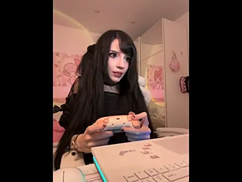 GothicLali's cam snapshot