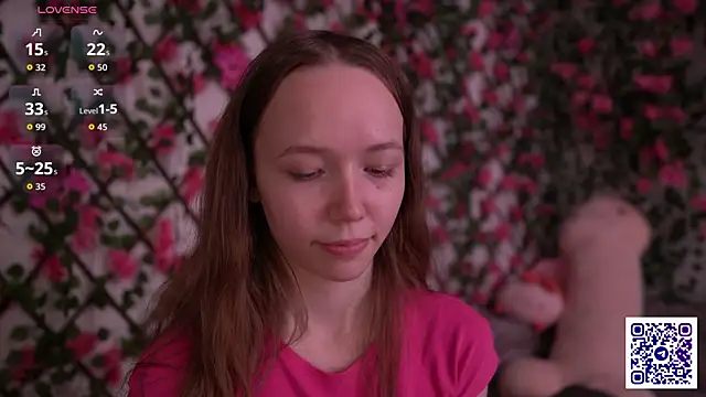 Petite_Polly's cam snapshot