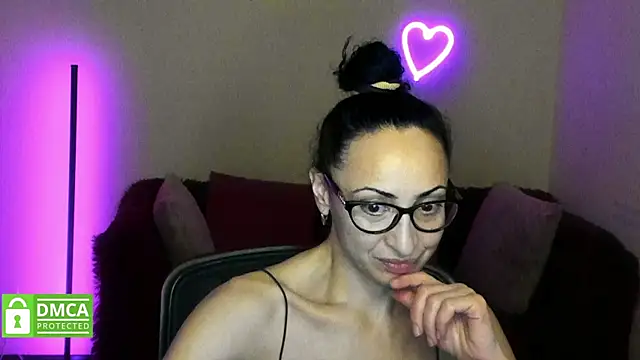 Arianasweety23 live sex cam