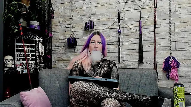 CruelMistress live sex cam