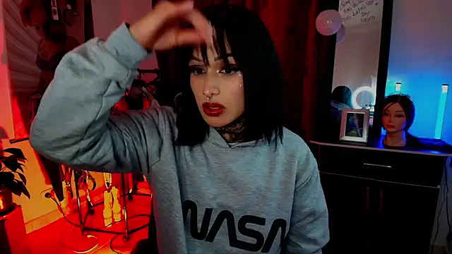 TinnaDawsom live sex cam