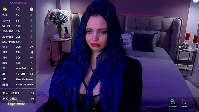 Miss_Maya_Mils live sex cam