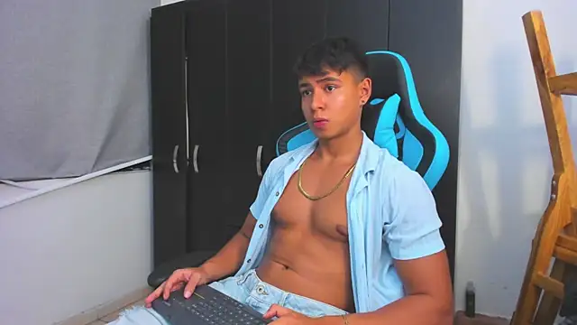 Bray_Kevin live sex cam