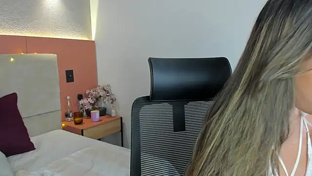 AniiRose live sex cam