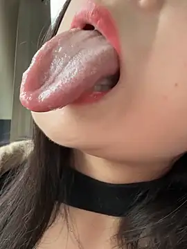 Aiss-niang live sex cam