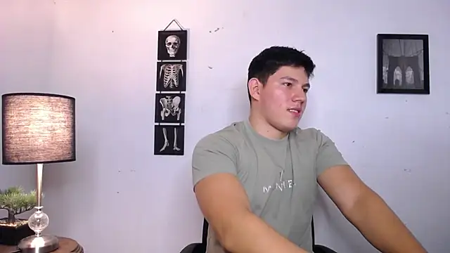 JamesCr_ live sex cam