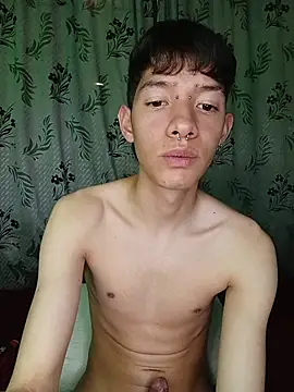 heyy_noah11 live sex cam