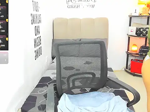 Trixie_Mattel21 live sex cam