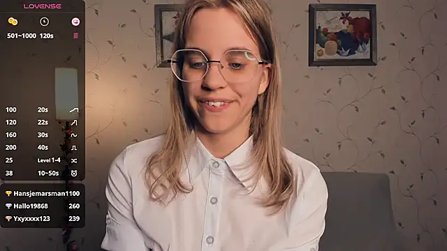 JoanBaggott live sex cam