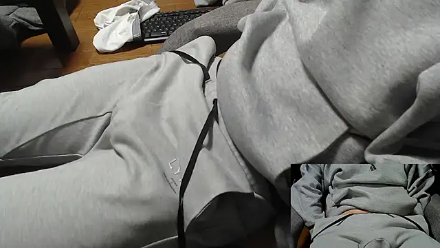 Yasu2000 live sex cam