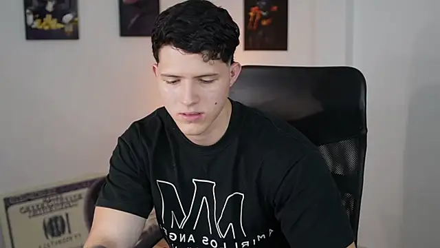 Hazzan_Velez live sex cam