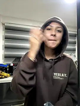 lynn9000 live sex cam