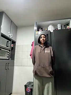 lynn9000 live sex cam