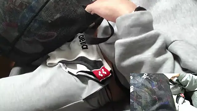 Yasu2000 live sex cam