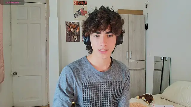 Nude_Boy18 live sex cam