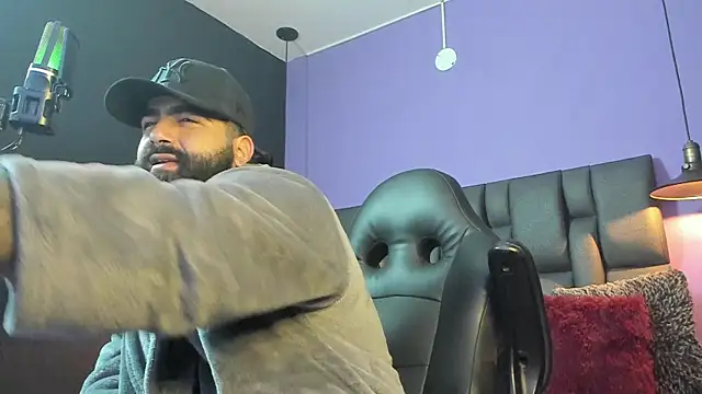 Lyon_vach live sex cam