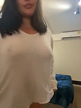 sukhakunis1 live sex cam