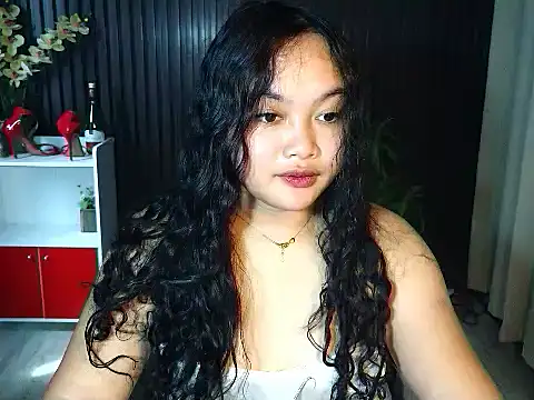 UrFavouriteCravings live sex cam