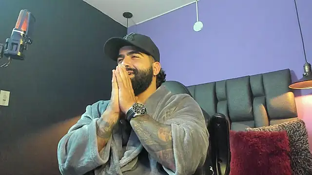 Lyon_vach live sex cam