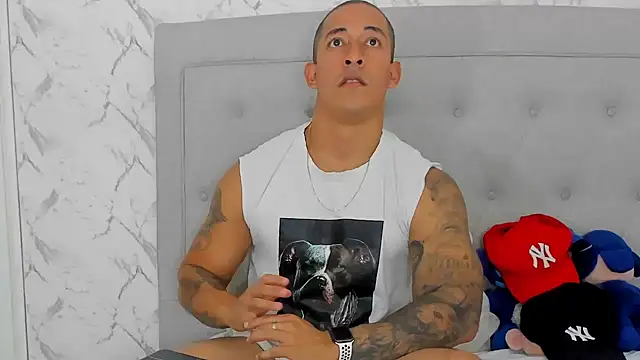 luigiferrara live sex cam