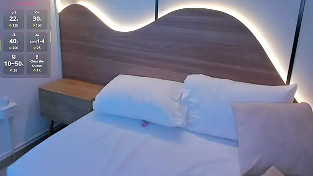 mia_collins96's cam snapshot