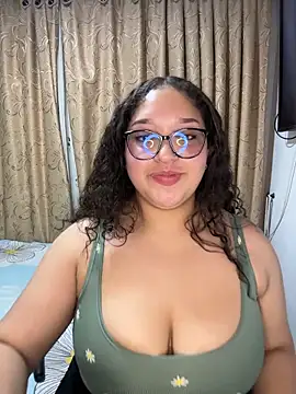 Whitneyy's cam snapshot