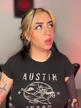 VeloraVyxen_'s cam snapshot