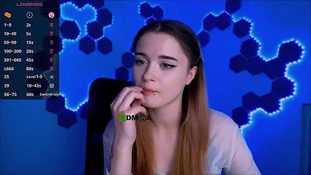 liana_kisses's cam snapshot