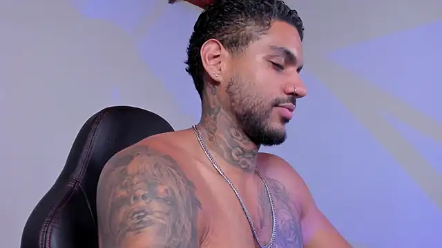 LuigiVitale_1 live sex cam