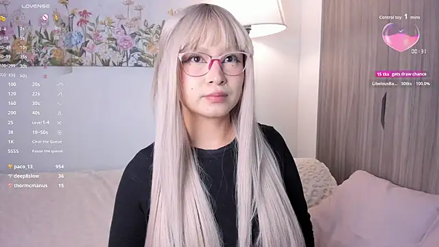 sara_kim_'s cam snapshot