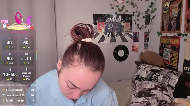 OdetteBiddy's cam snapshot