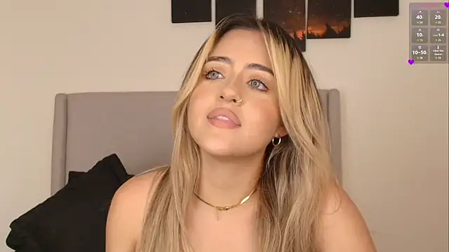 MaryMoon_'s cam snapshot