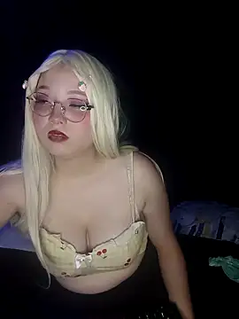 Michi_sauria1's cam snapshot