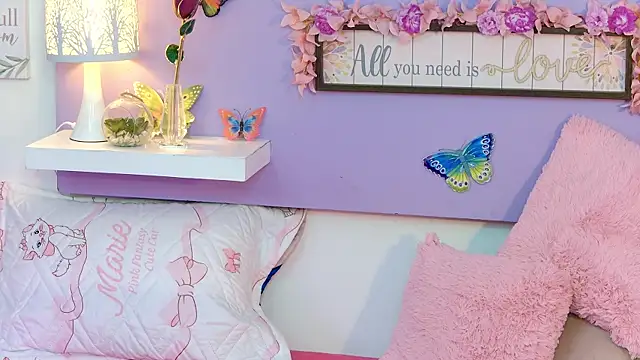 ChloeRem's cam snapshot