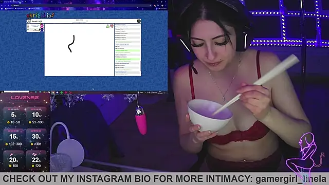 Gamergirl-Linela live sex cam