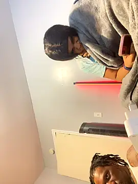 MosesWorld33's cam snapshot