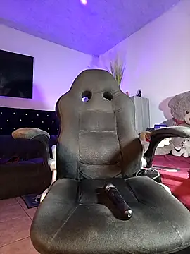 Naughty_Charly live sex cam