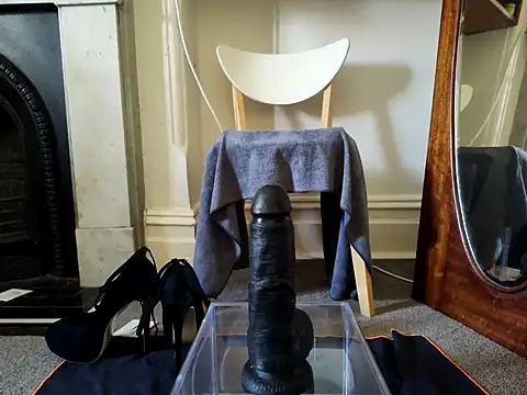 MystiqueRider live sex cam