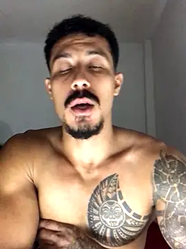 Owenferrara live sex cam