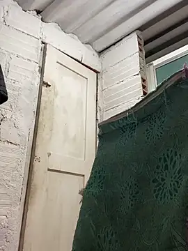 Larry-n-clouds live sex cam