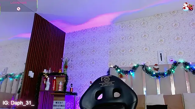 Daphnne_tay live sex cam